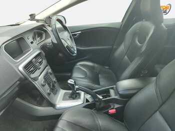 Used Volvo V40 2017 for sale - 78537497: Photo