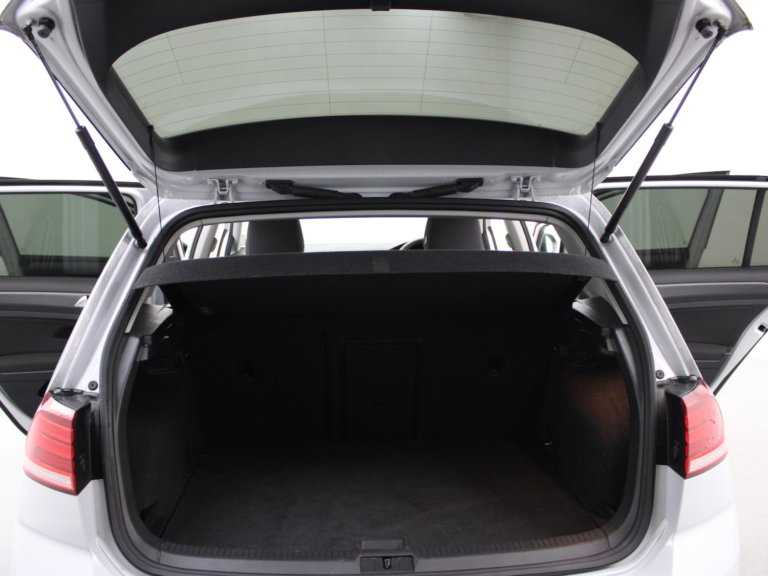 Used Volkswagen Golf 2018 for sale - 77206715: Photo 33