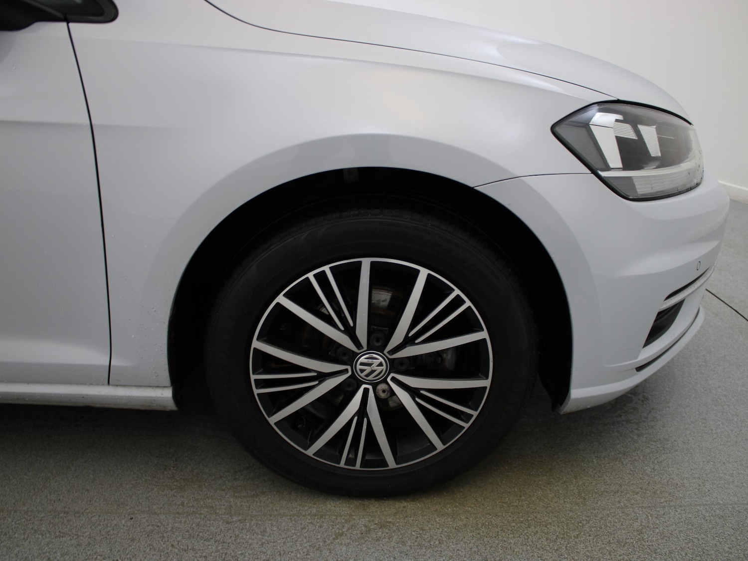 Used Volkswagen Golf 2018 for sale - 77206715: Photo 36