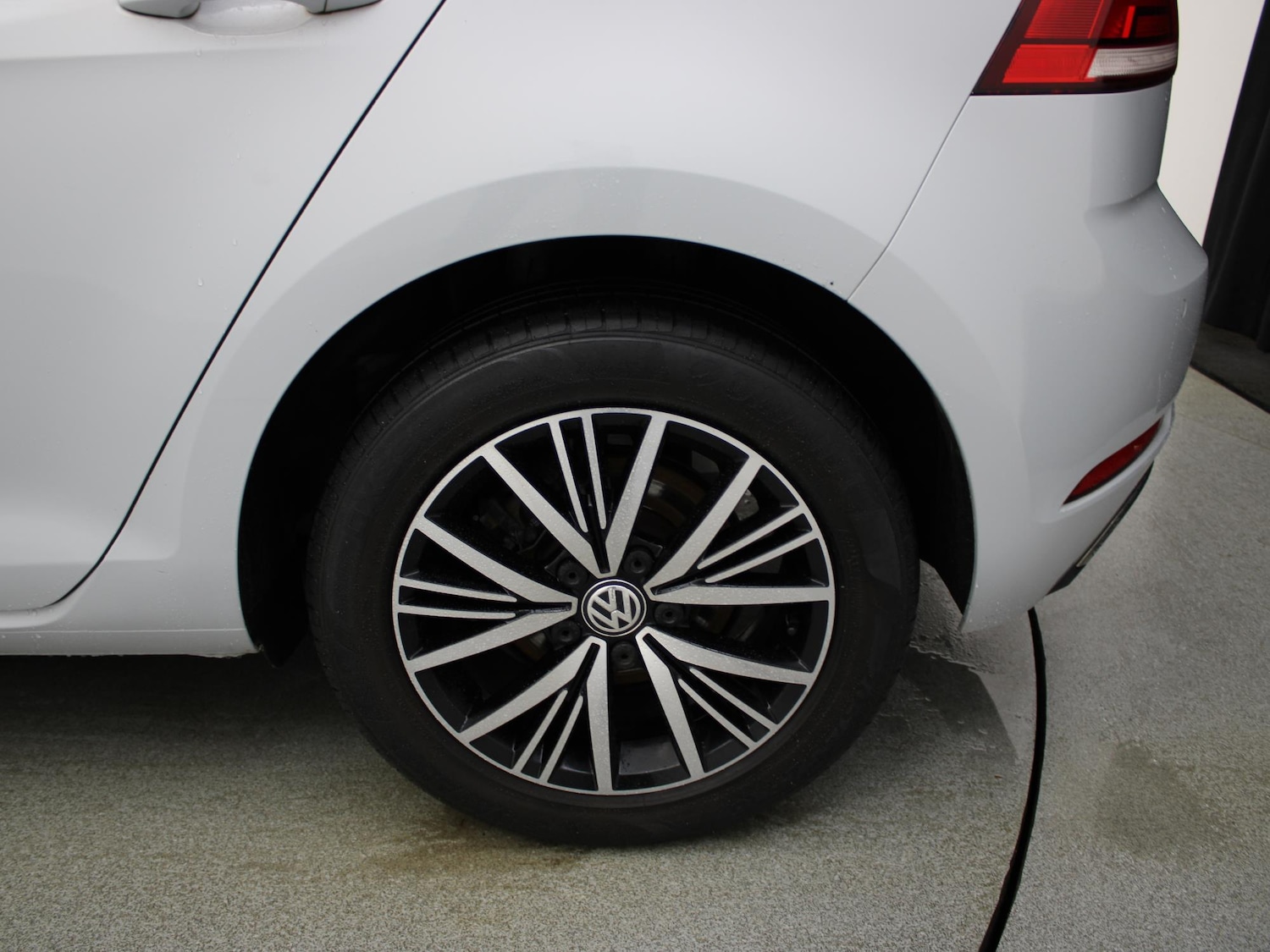 Used Volkswagen Golf 2018 for sale - 77206715: Photo 38