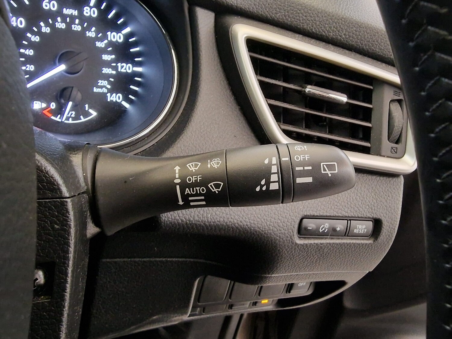 Used Nissan Qashqai 2014 for sale - 76411621: Photo 33