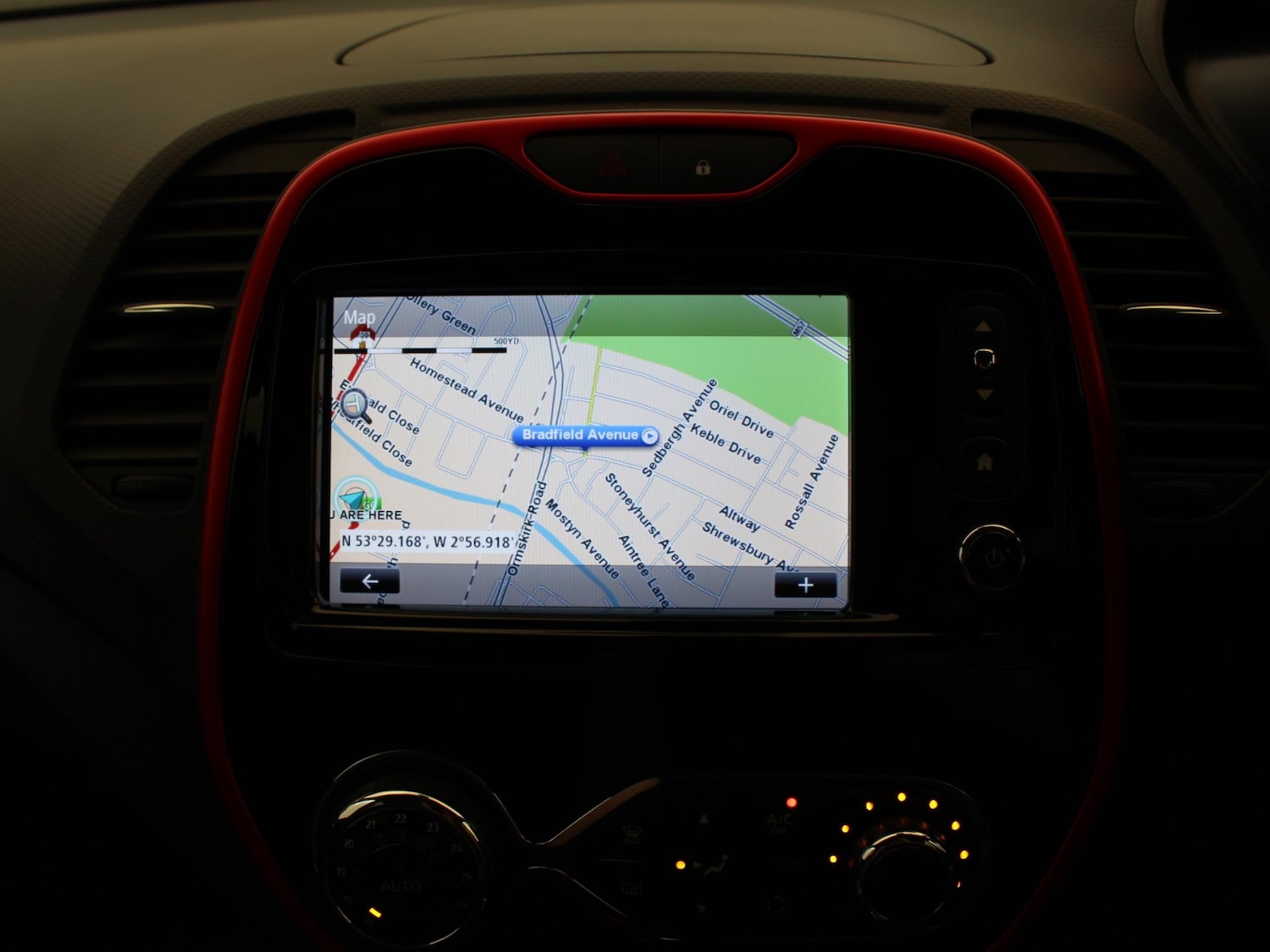 Used Renault Captur 2015 for sale - 76553585: Photo 24