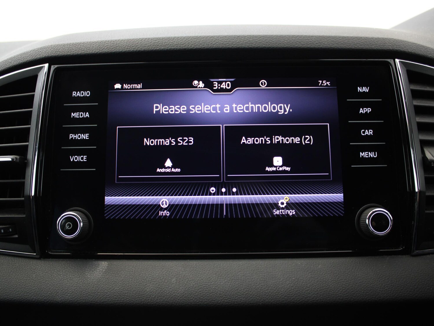 Used Skoda Karoq 2022 for sale - 77348504: Photo 21