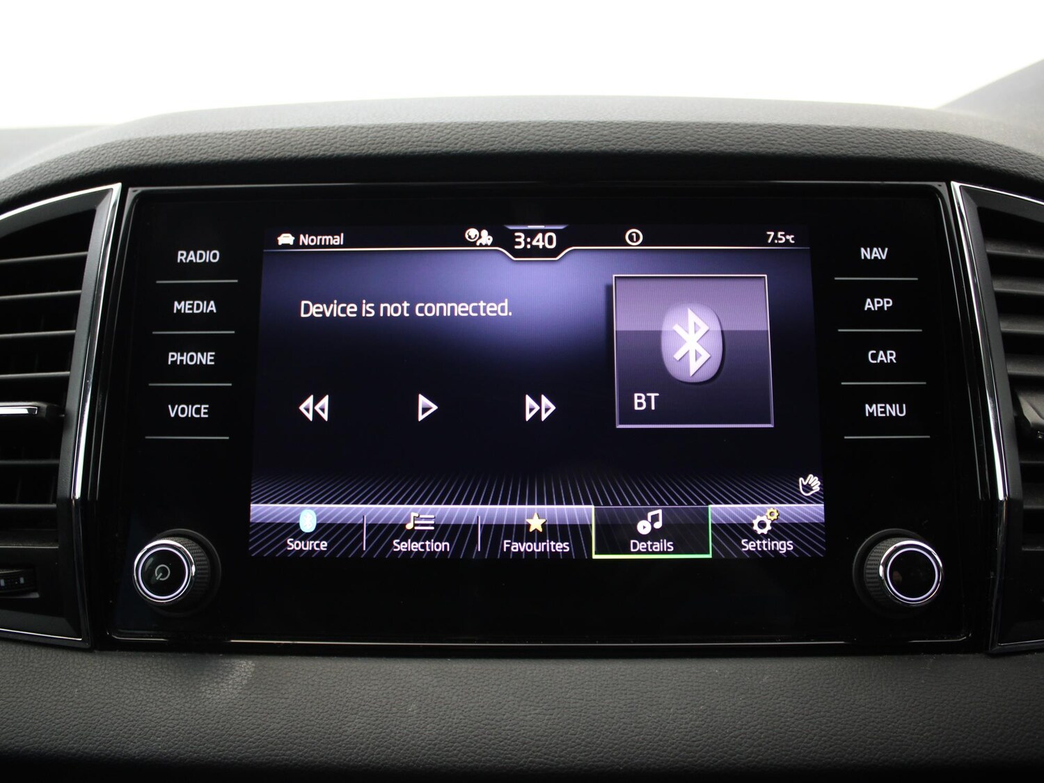 Used Skoda Karoq 2022 for sale - 77348504: Photo 23