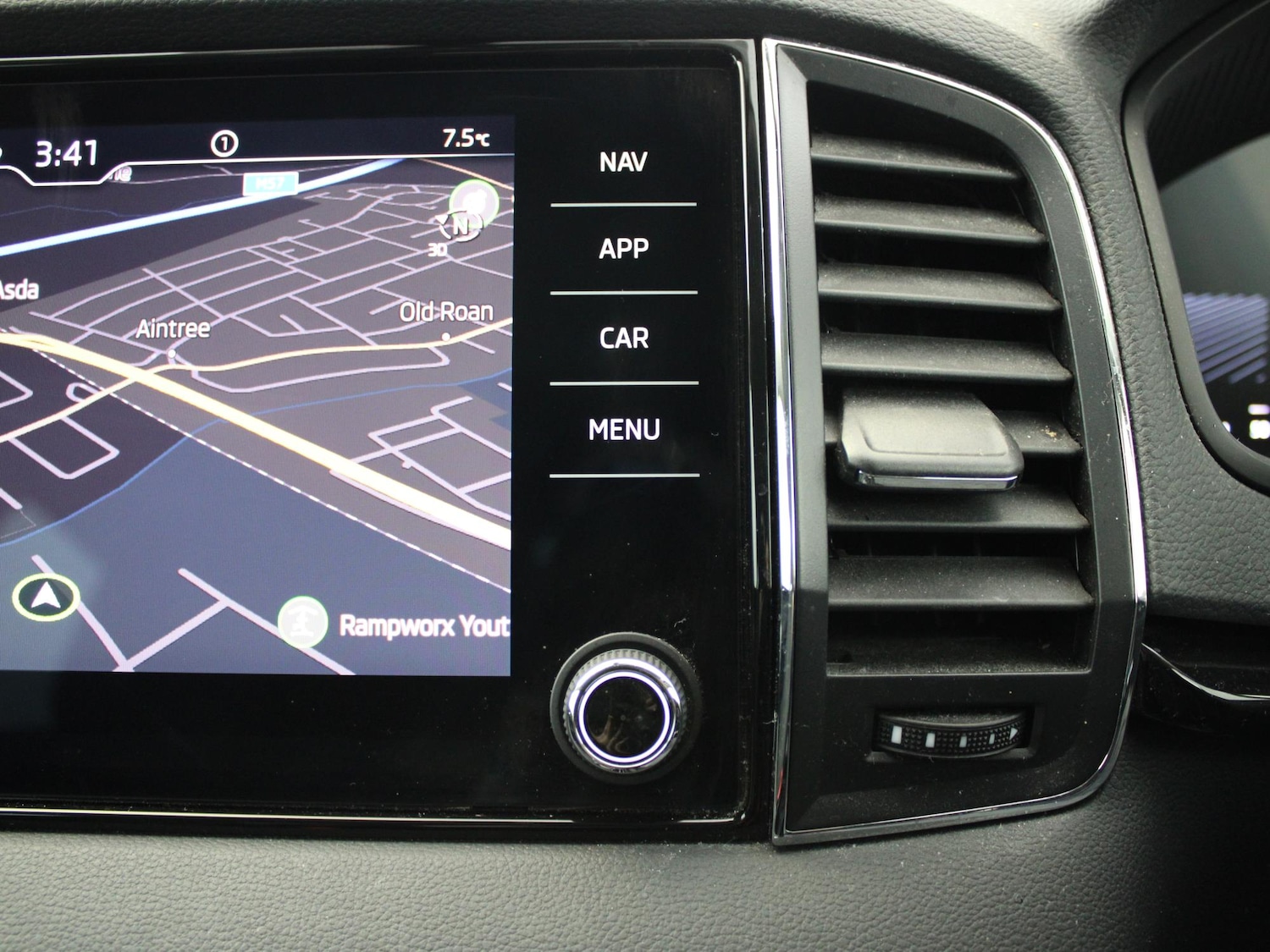 Used Skoda Karoq 2022 for sale - 77348504: Photo 28