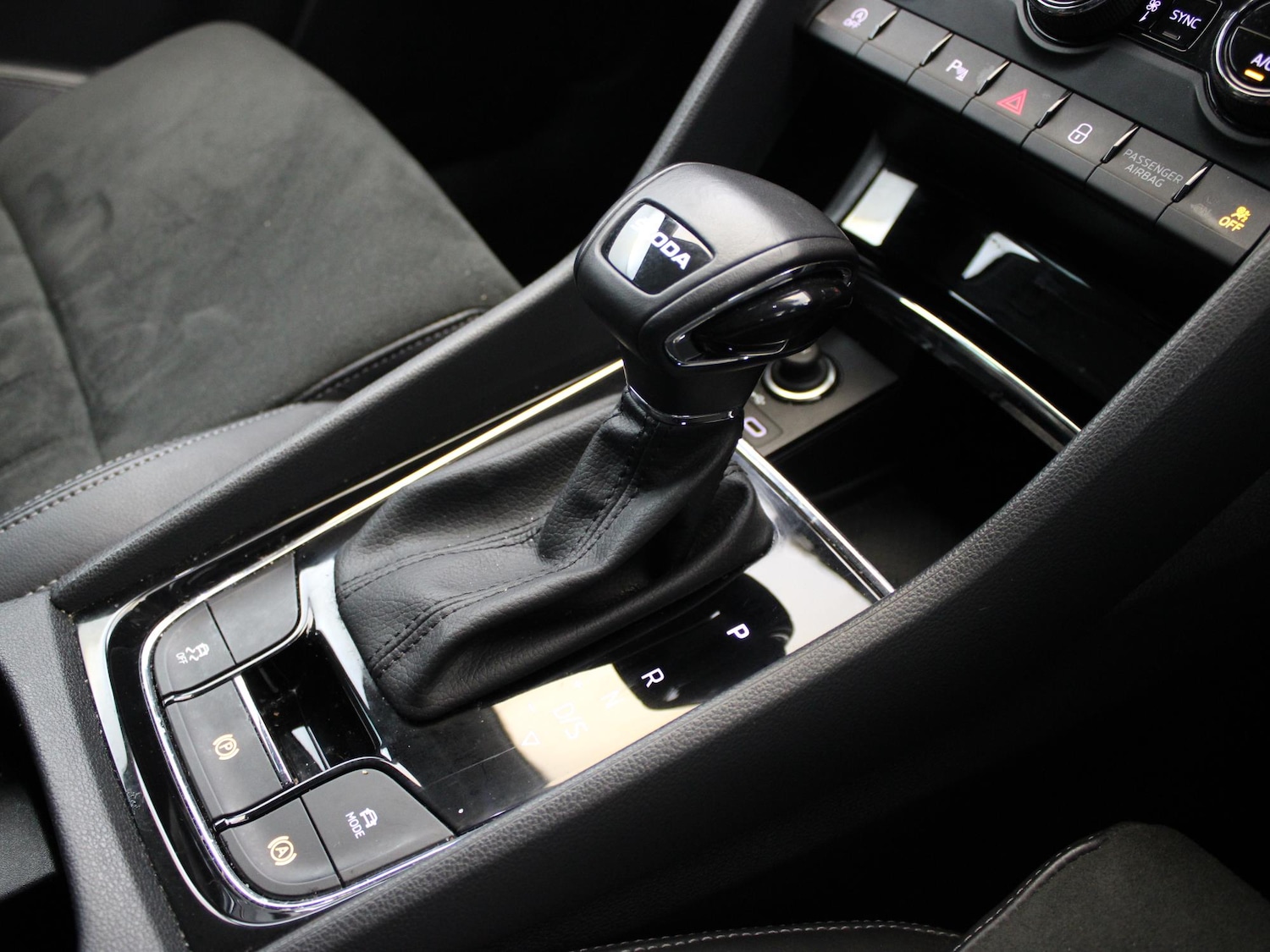 Used Skoda Karoq 2022 for sale - 77348504: Photo 31