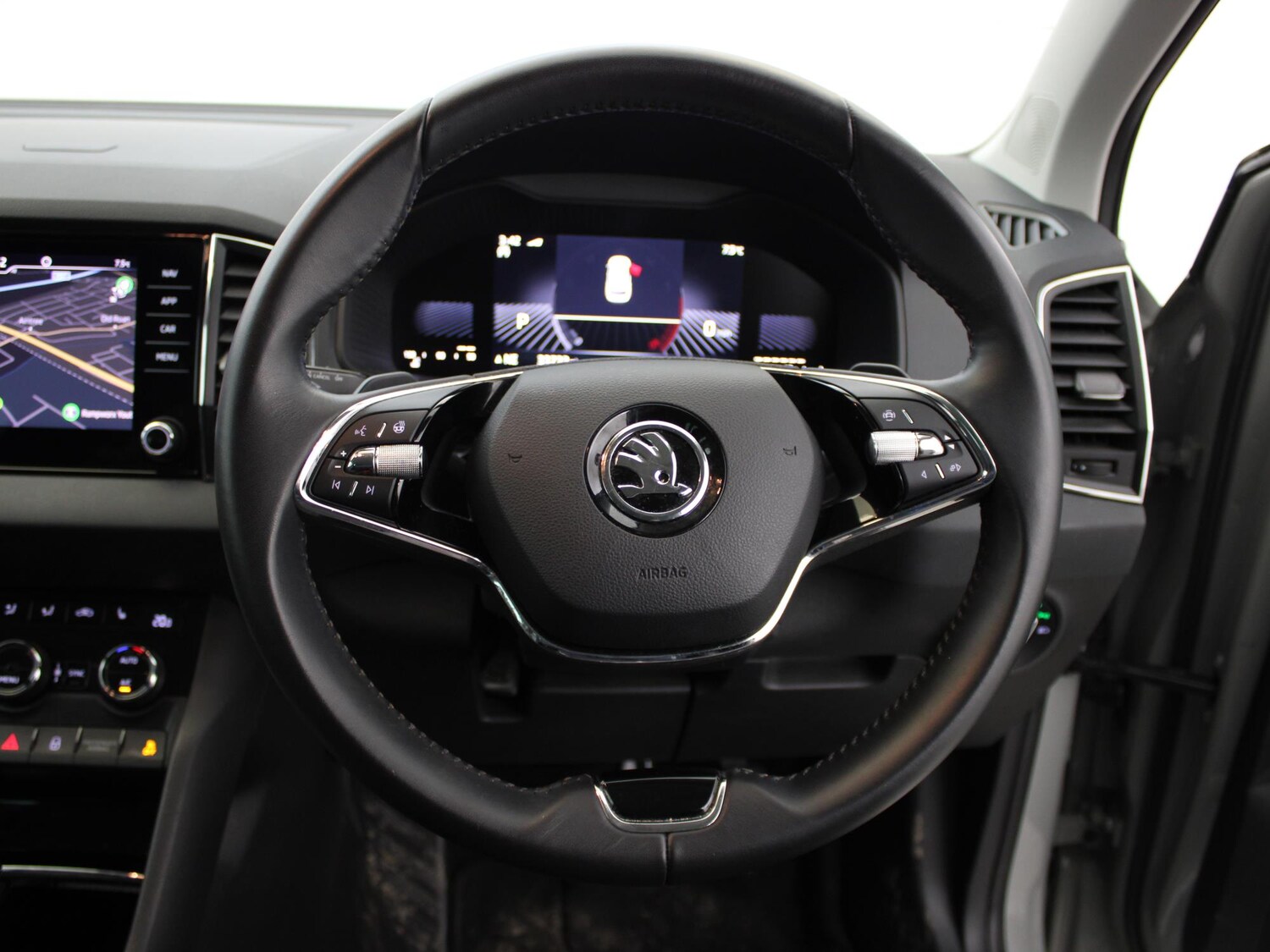 Used Skoda Karoq 2022 for sale - 77348504: Photo 32