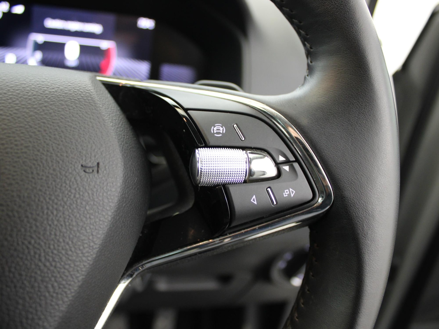 Used Skoda Karoq 2022 for sale - 77348504: Photo 34