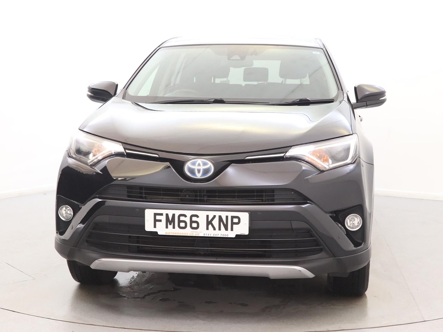 Used Toyota RAV4 2017 for sale - 76755380: Photo 2