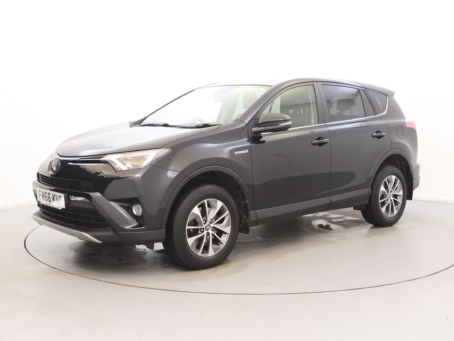 Used Toyota RAV4 2017 for sale - 76755380: Photo 3