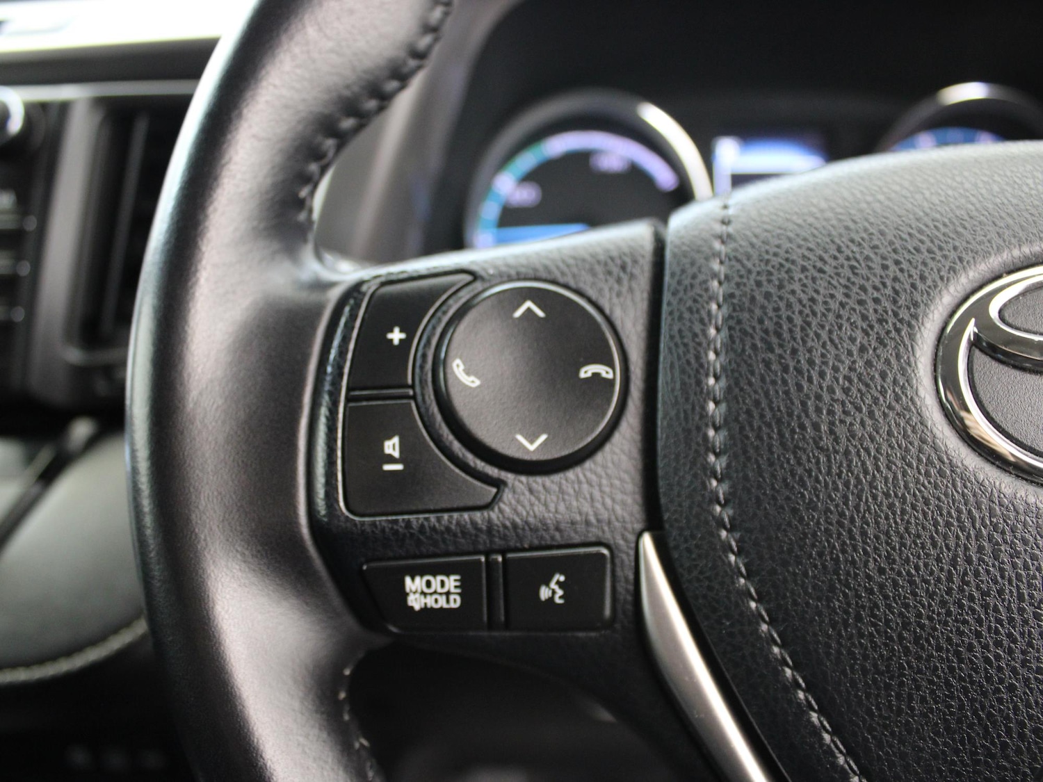 Used Toyota RAV4 2017 for sale - 76755380: Photo 34