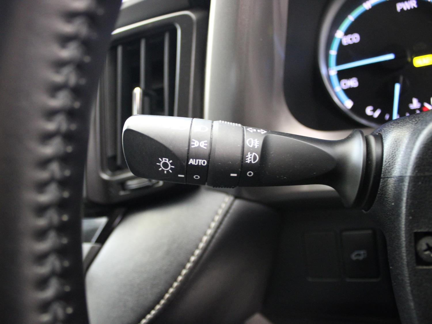 Used Toyota RAV4 2017 for sale - 76755380: Photo 36