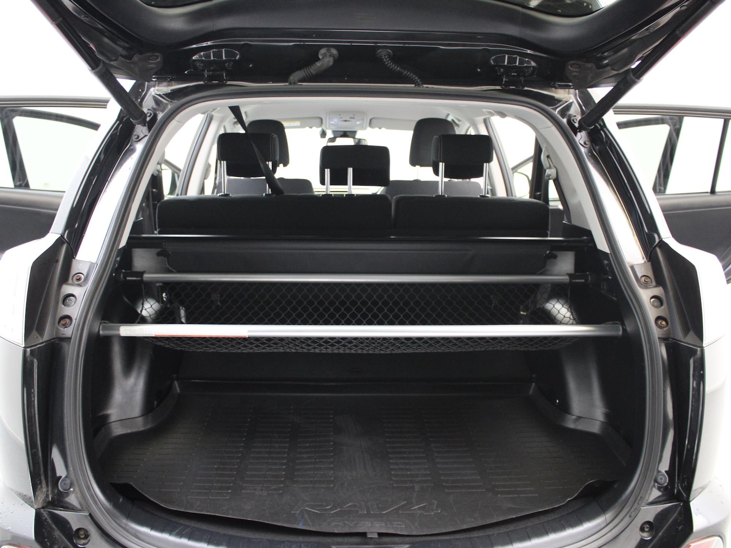 Used Toyota RAV4 2017 for sale - 76755380: Photo 41