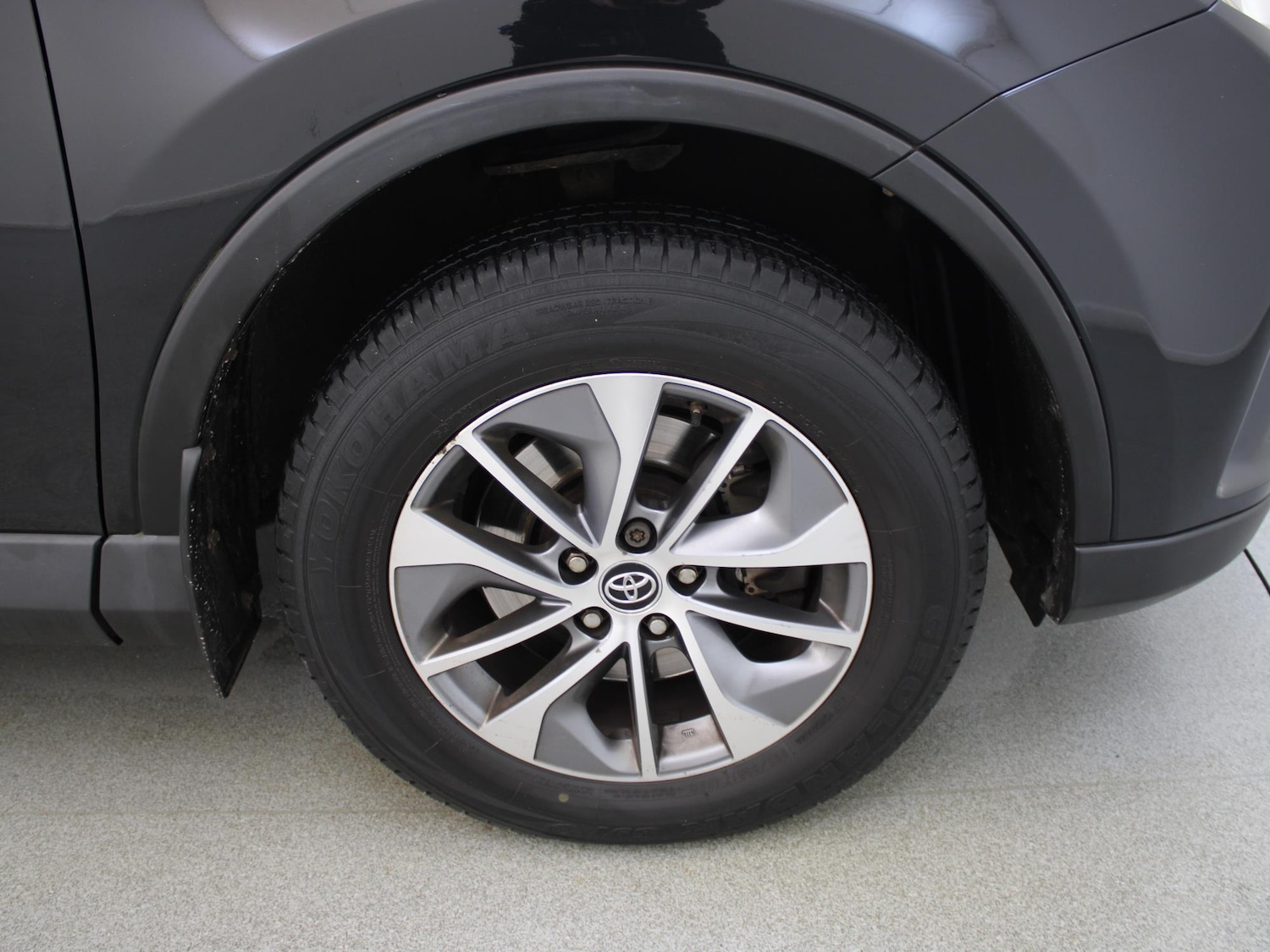 Used Toyota RAV4 2017 for sale - 76755380: Photo 47