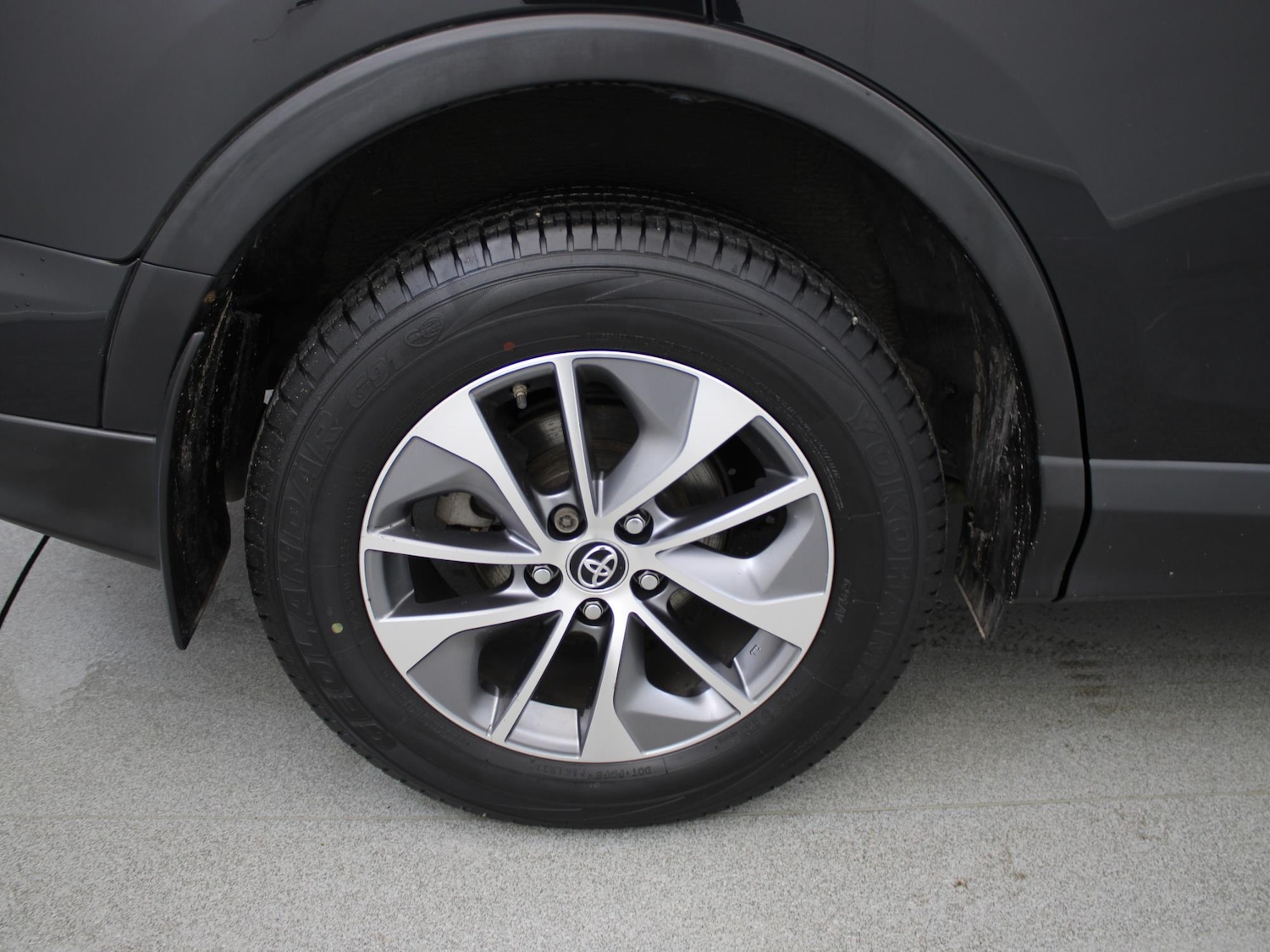 Used Toyota RAV4 2017 for sale - 76755380: Photo 48