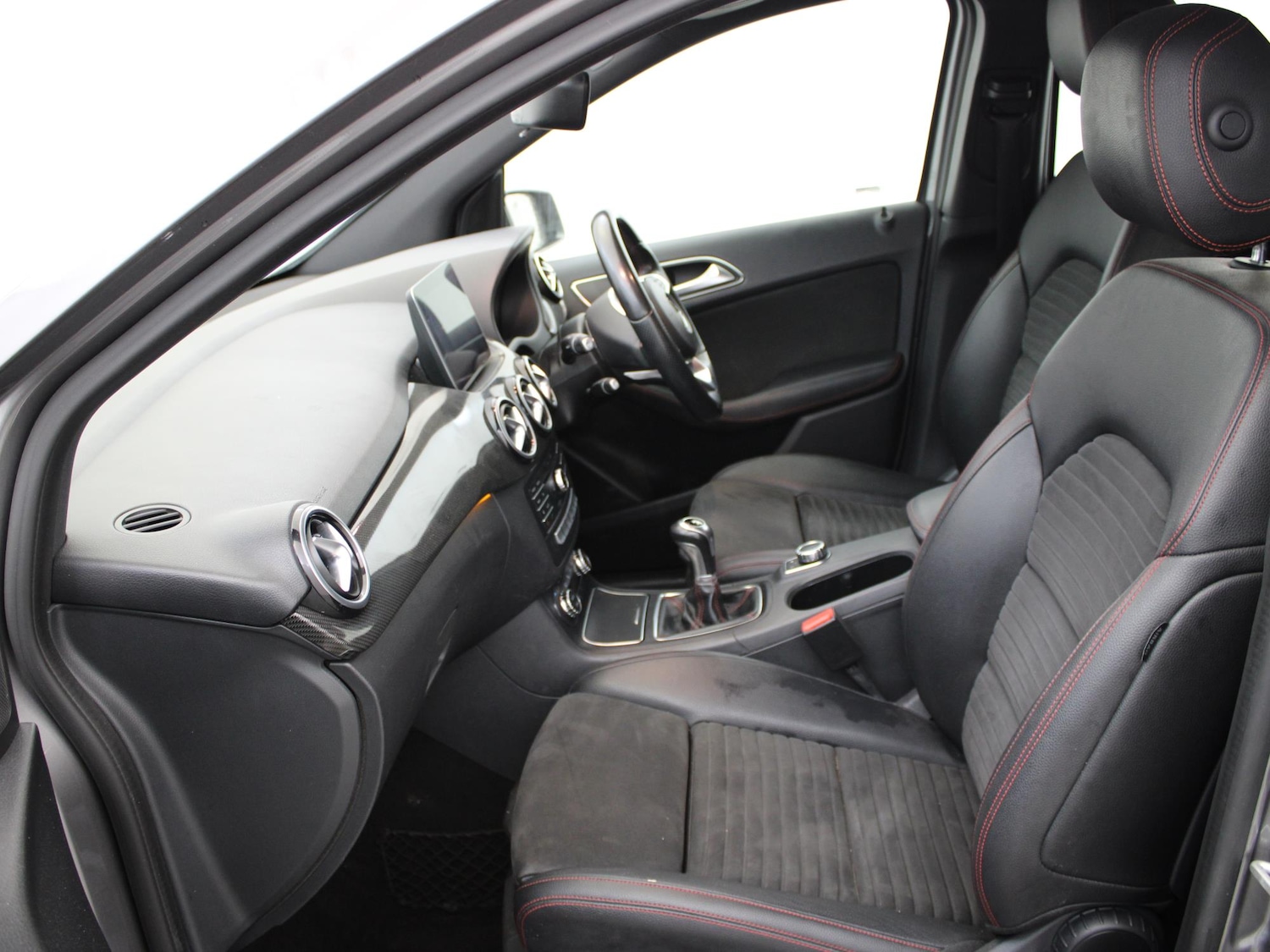 Used Mercedes-Benz B Class 2017 for sale - 77601582: Photo 10