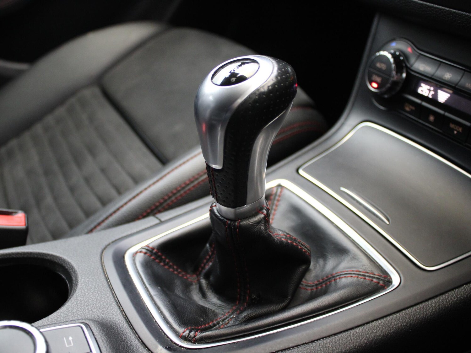 Used Mercedes-Benz B Class 2017 for sale - 77601582: Photo 26