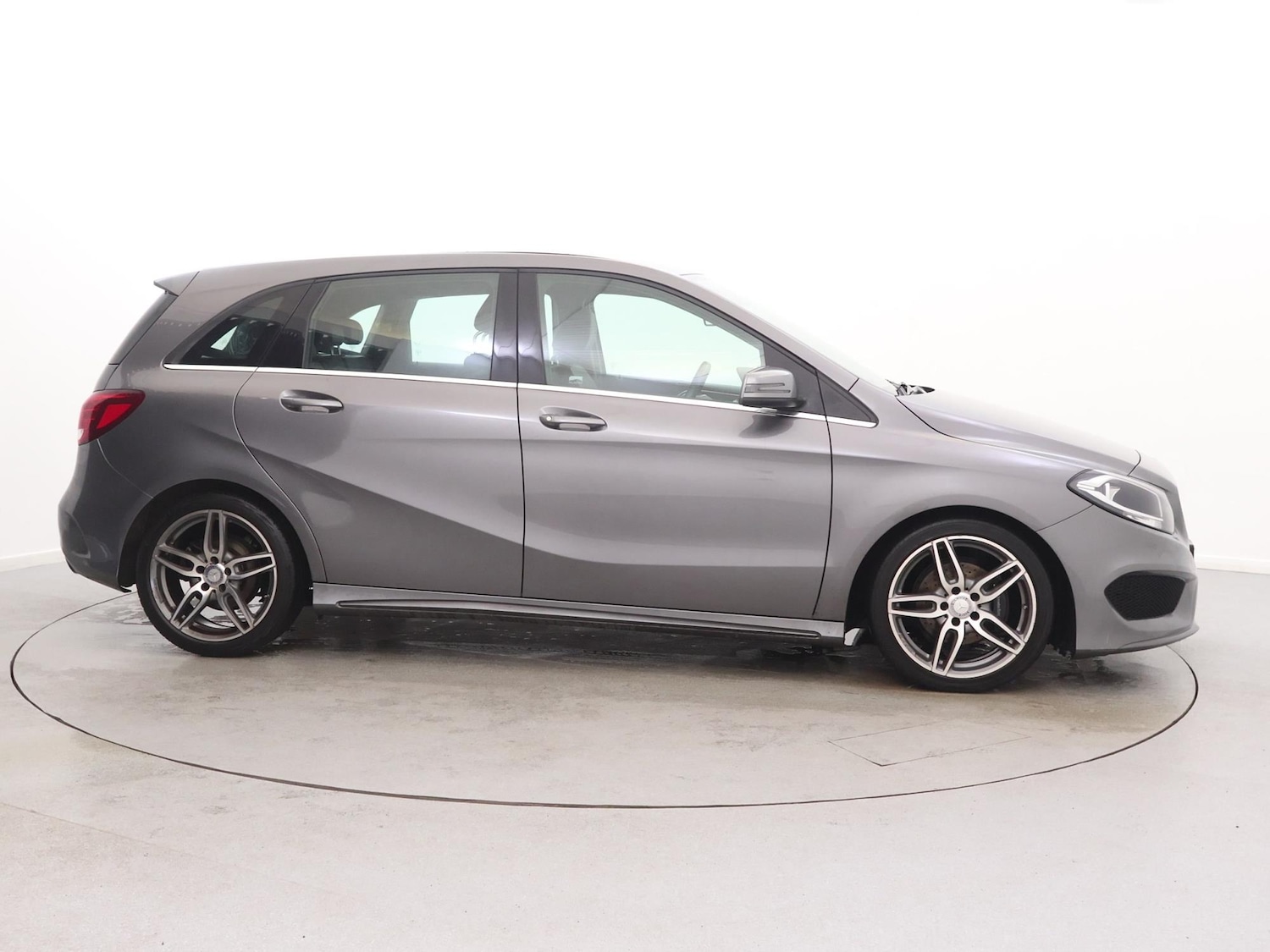 Used Mercedes-Benz B Class 2017 for sale - 77601582: Photo 8