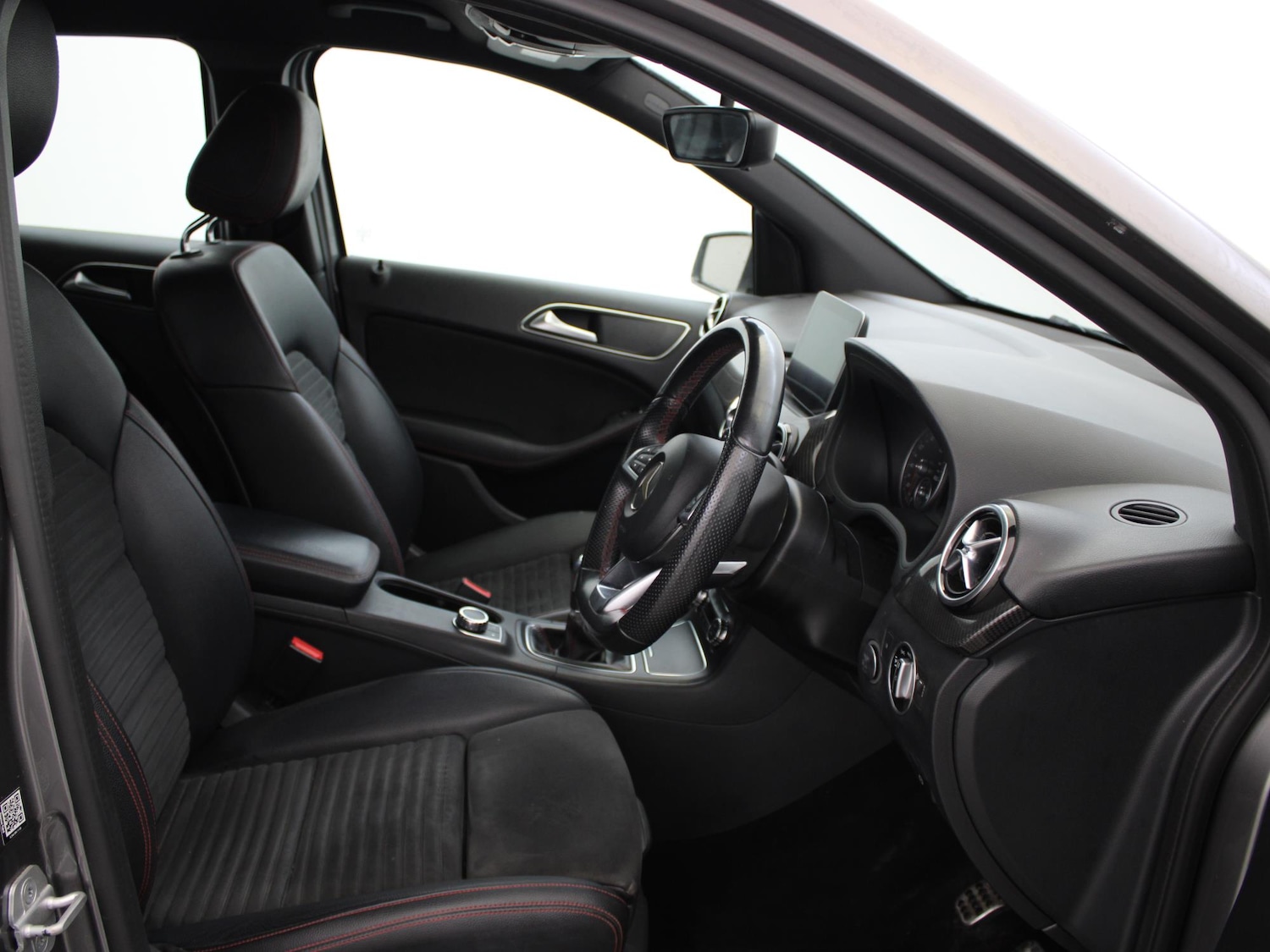 Used Mercedes-Benz B Class 2017 for sale - 77601582: Photo 9