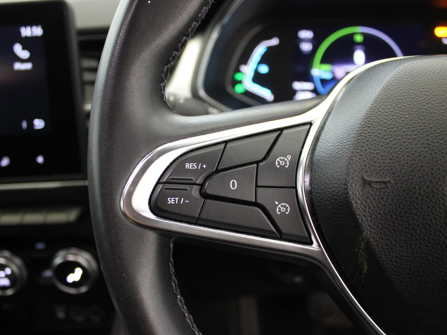 Used Renault Captur 2022 for sale - 76502888: Photo 26