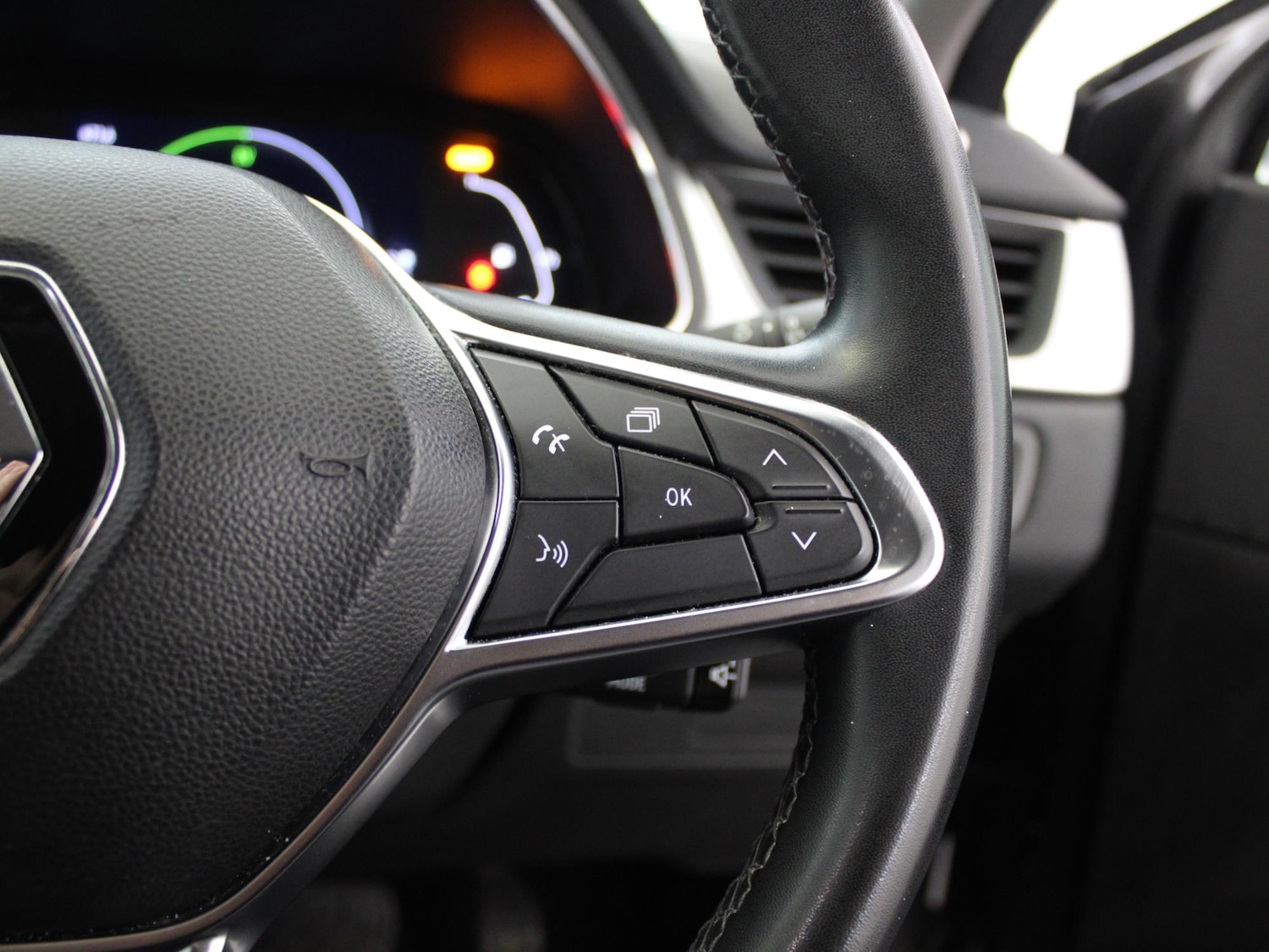 Used Renault Captur 2022 for sale - 76502888: Photo 27