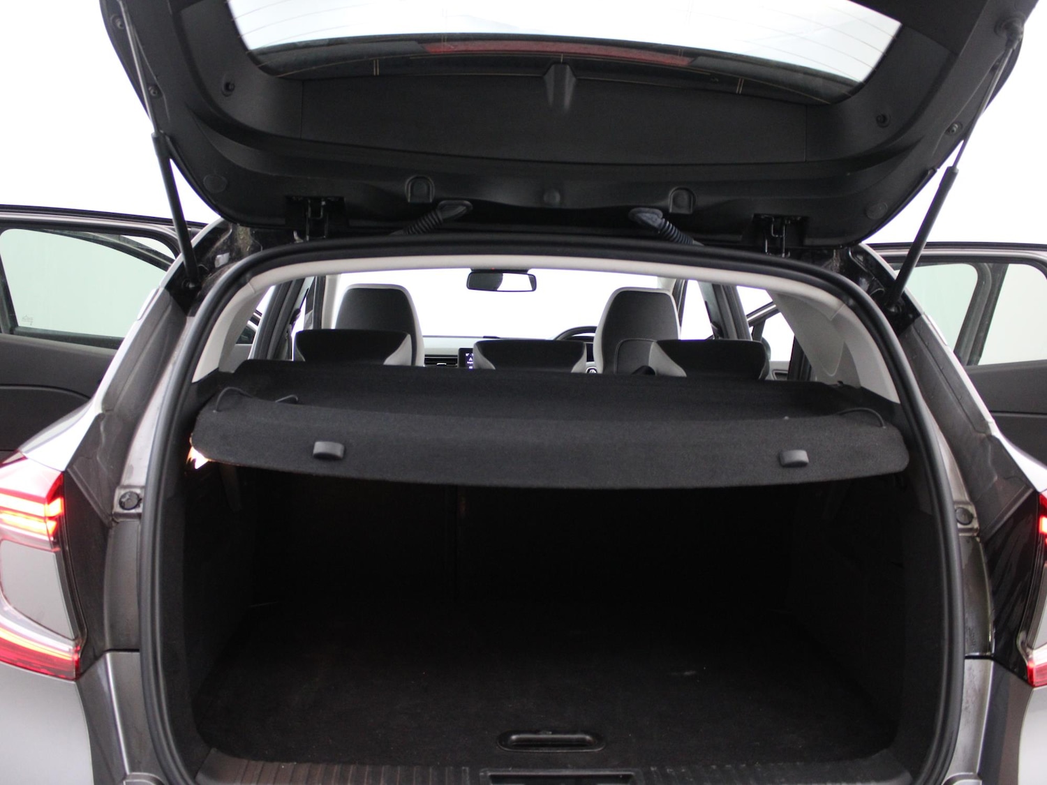 Used Renault Captur 2022 for sale - 76502888: Photo 30