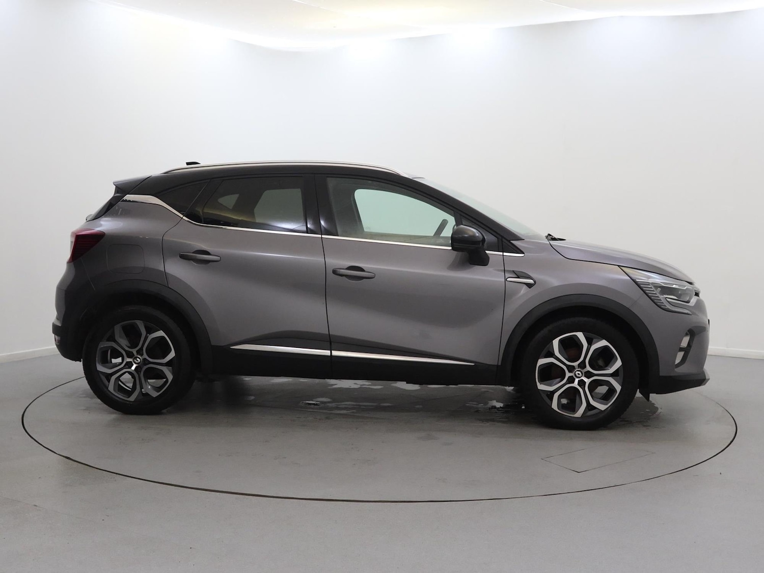 Used Renault Captur 2022 for sale - 76502888: Photo 8
