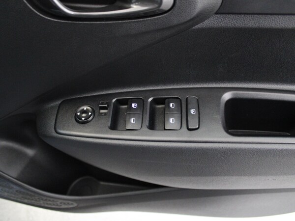 Used Hyundai i10 2024 for sale - 76047403: Photo 36
