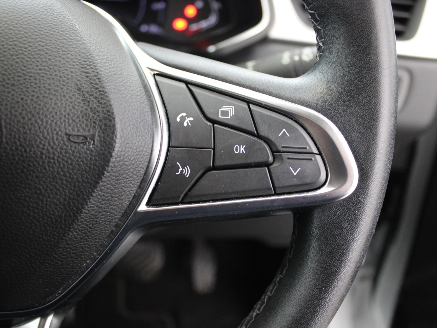 Used Renault Captur 2022 for sale - 76515823: Photo 35