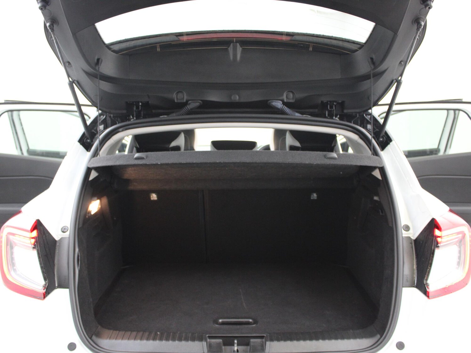 Used Renault Captur 2022 for sale - 76515823: Photo 38