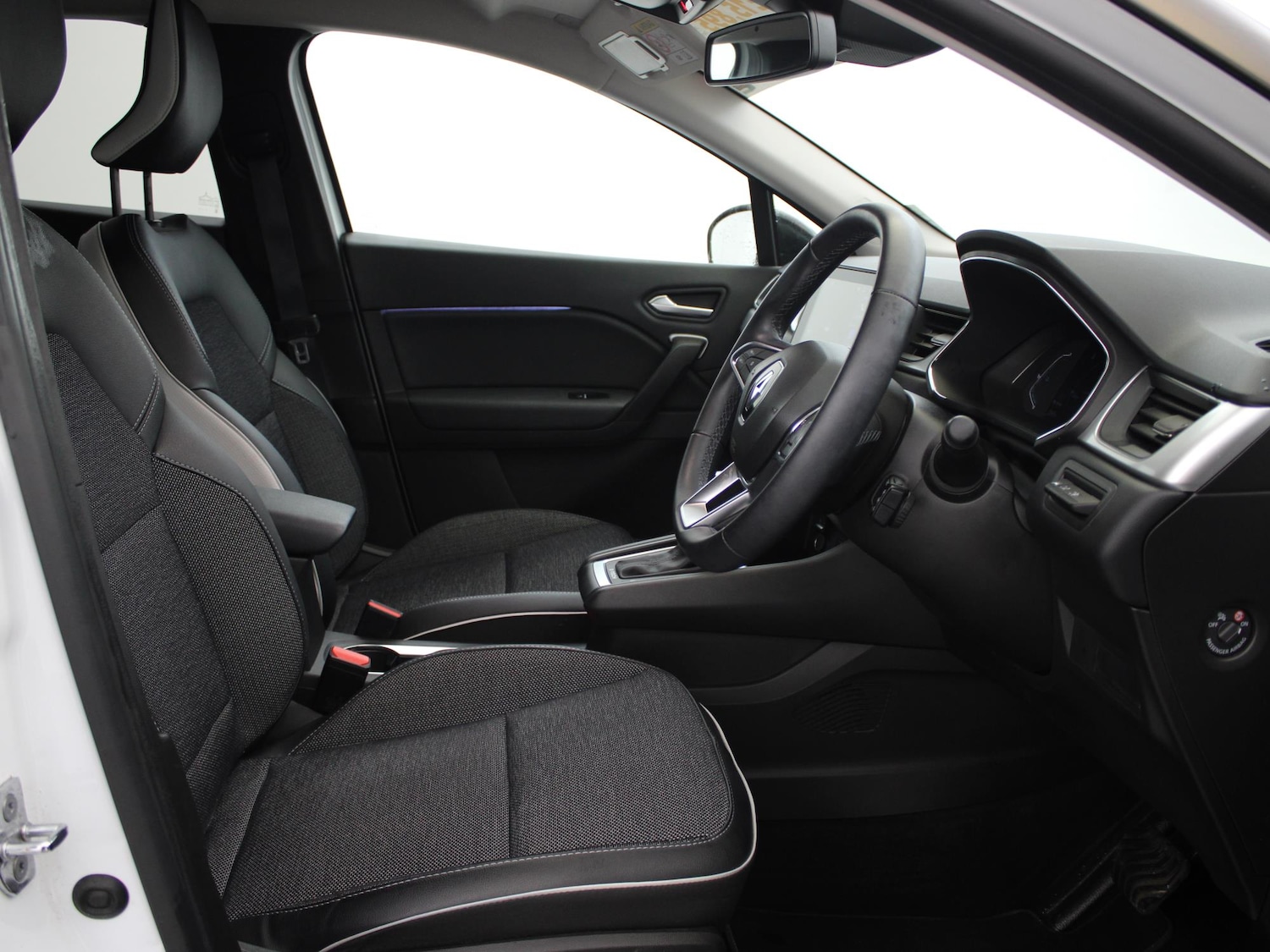 Used Renault Captur 2022 for sale - 76515823: Photo 9