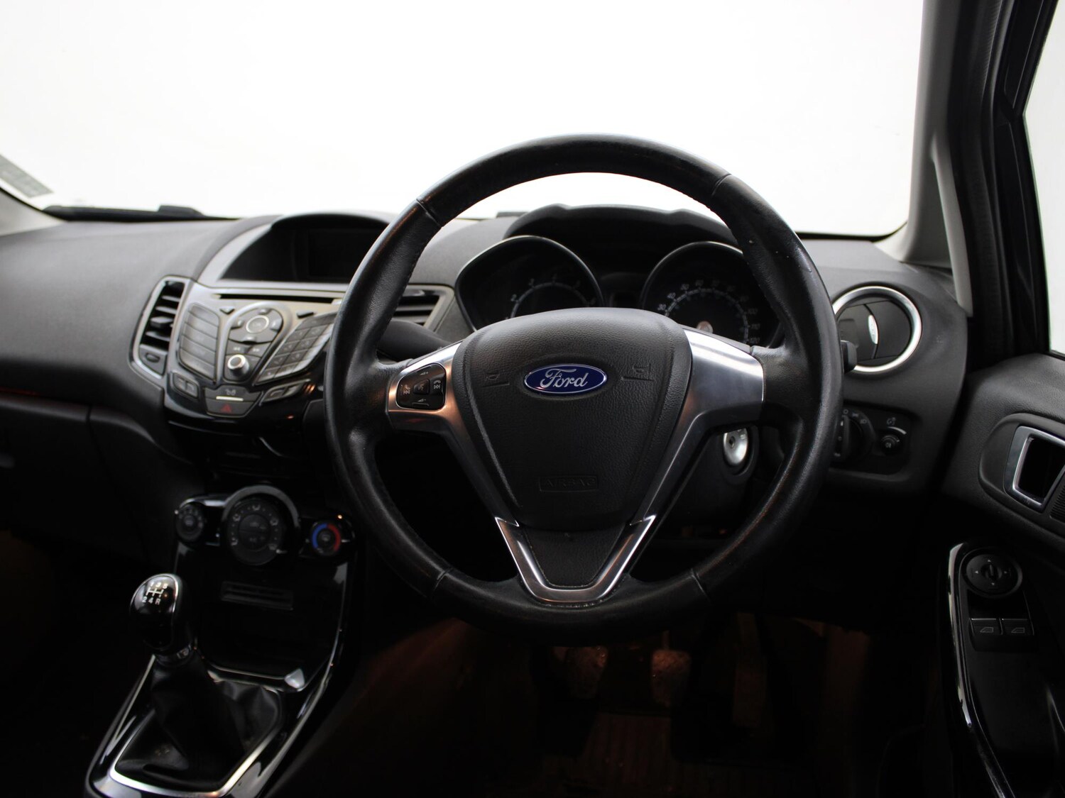 Used Ford Fiesta 2016 for sale - 77842990: Photo 12