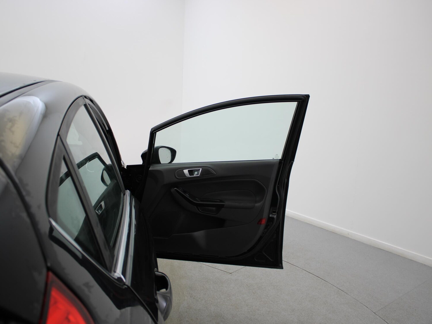 Used Ford Fiesta 2016 for sale - 77842990: Photo 19