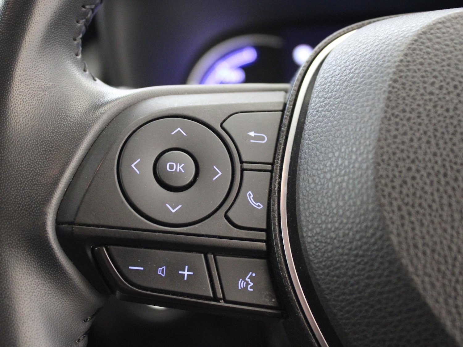 Used Toyota RAV4 2020 for sale - 76844617: Photo 14