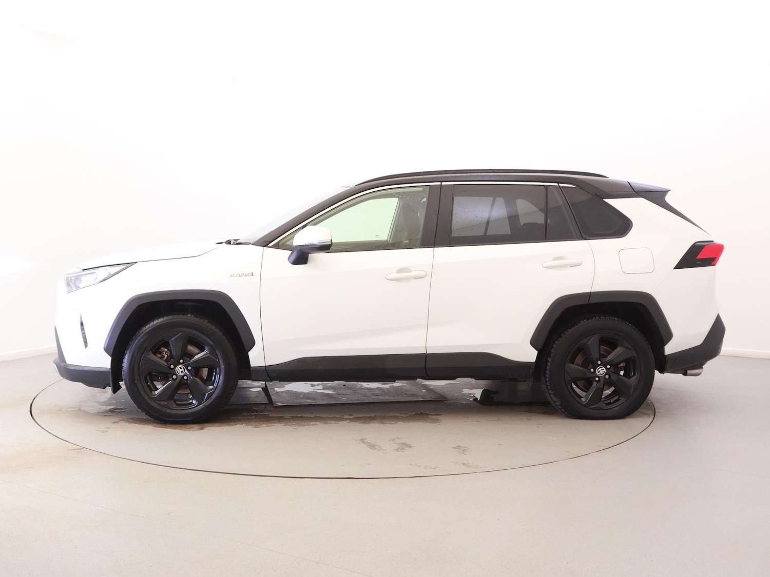 Used Toyota RAV4 2020 for sale - 76844617: Photo 4