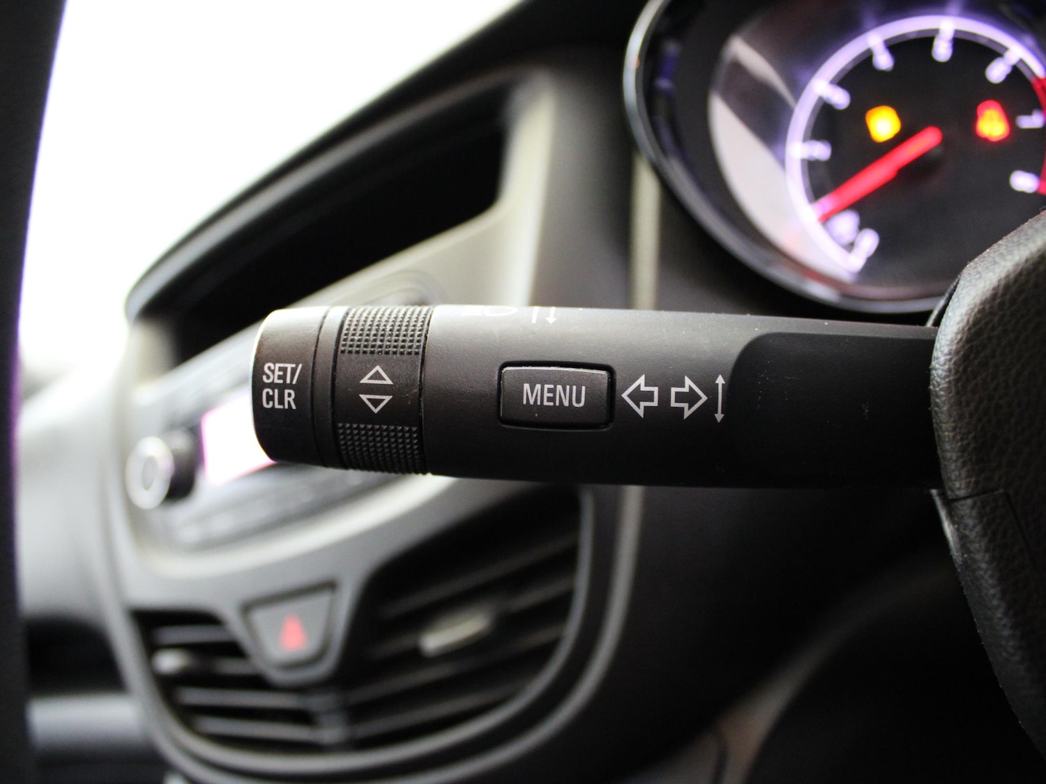 Used Vauxhall Viva 2016 for sale - 77240120: Photo 30