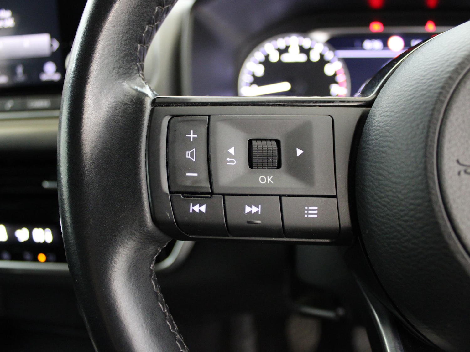 Used Nissan Qashqai 2022 for sale - 76503068: Photo 31