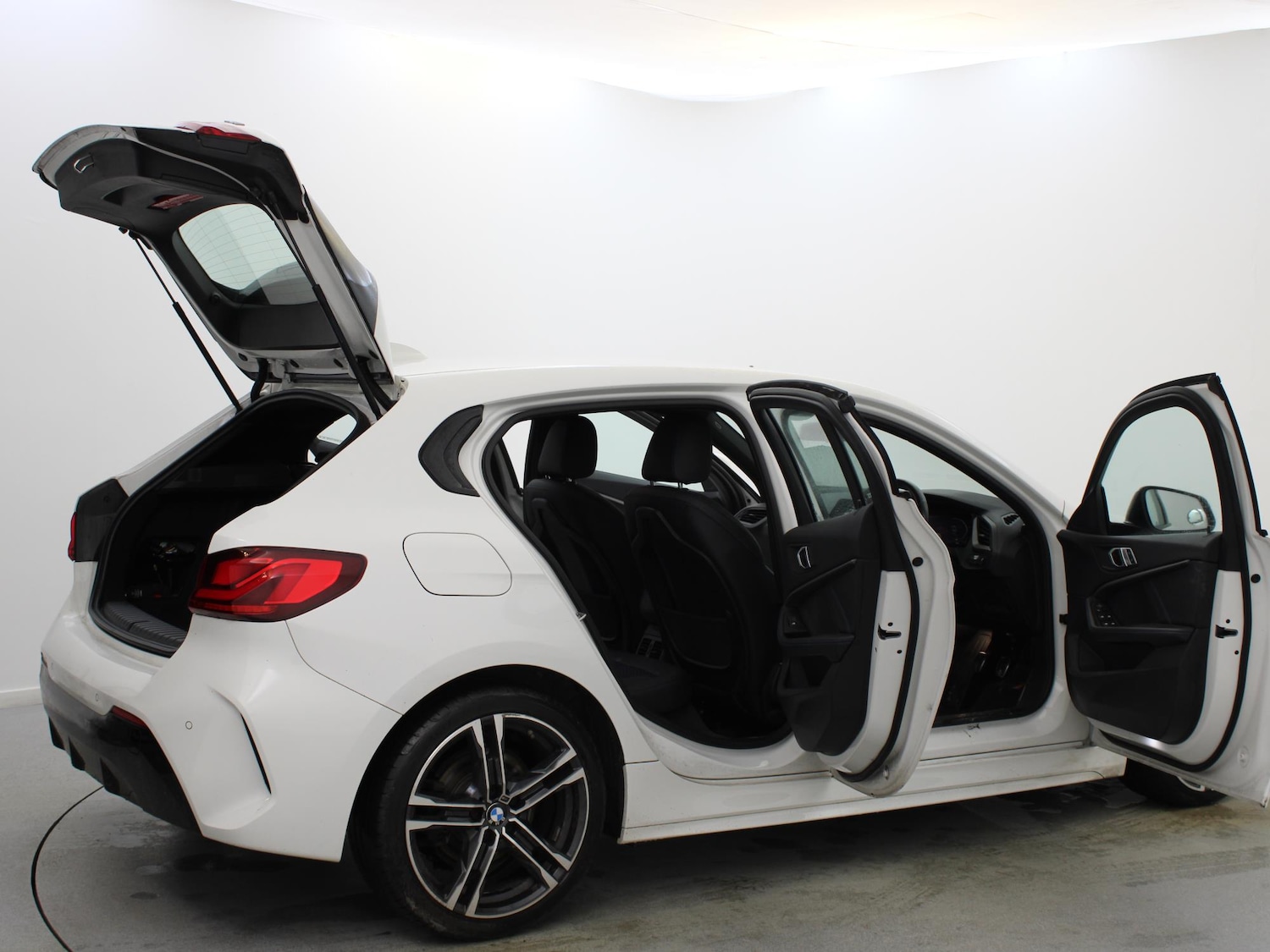 Used BMW 1 Series 2022 for sale - 76594392: Photo 30