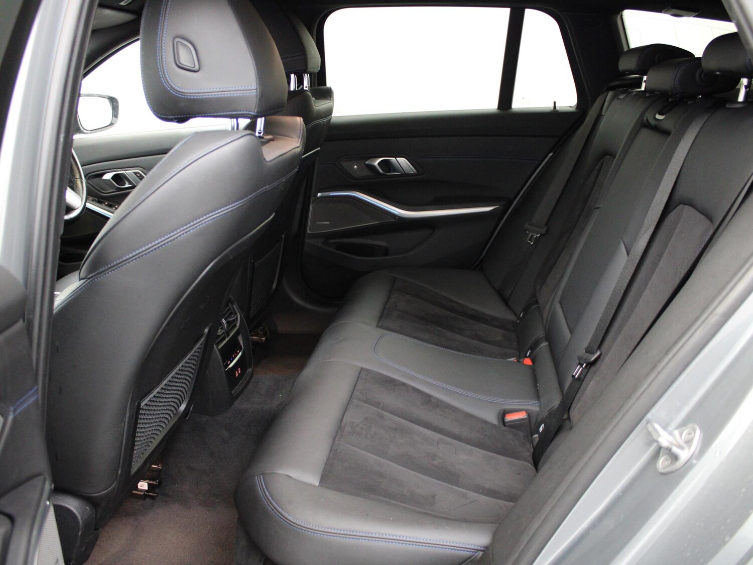 Used BMW 3 Series 2022 for sale - 76692297: Photo 11