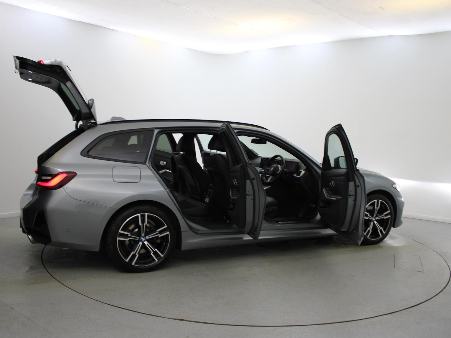 Used BMW 3 Series 2022 for sale - 76692297: Photo 49