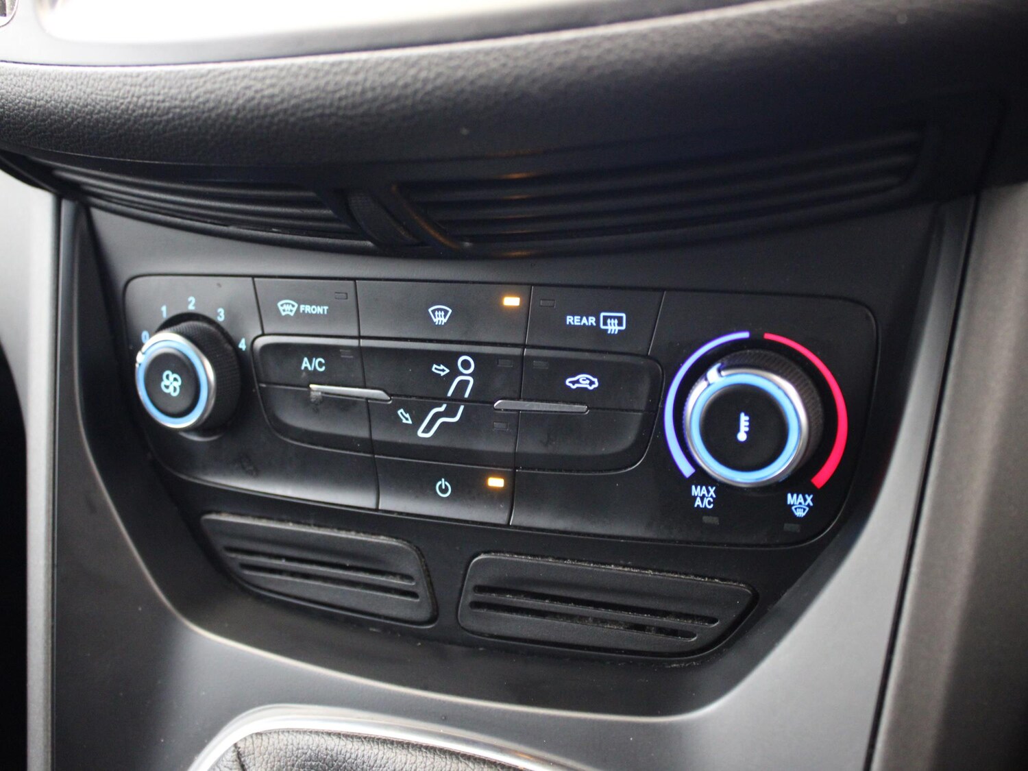 Used Ford C-Max 2016 for sale - 77829481: Photo 22