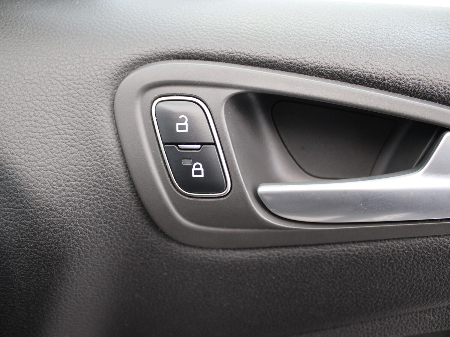 Used Ford C-Max 2016 for sale - 77829481: Photo 29