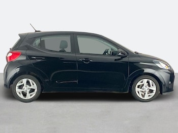 Used Hyundai i10 2022 for sale - 76805387: Photo