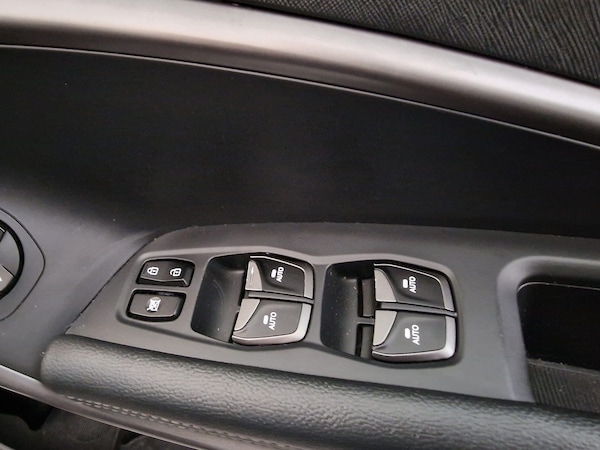 Used Hyundai Santa Fe 2016 for sale - 76219987: Photo 32