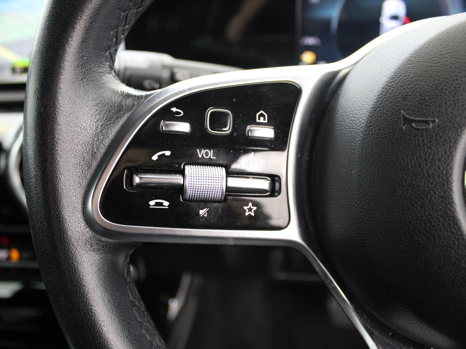 Used Mercedes-Benz A-Class 2019 for sale - 76564821: Photo 30