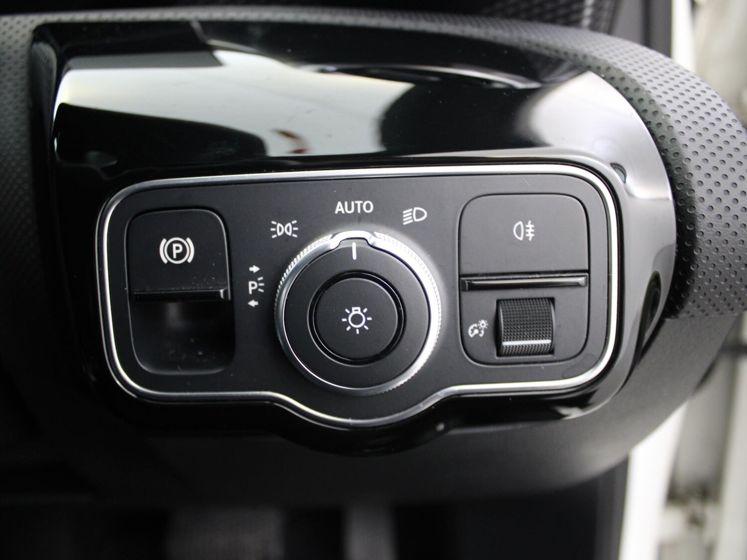 Used Mercedes-Benz A-Class 2019 for sale - 76564821: Photo 34