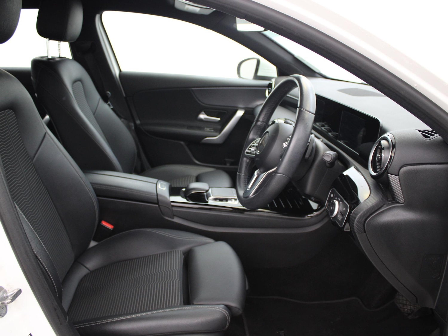 Used Mercedes-Benz A-Class 2019 for sale - 76564821: Photo 9