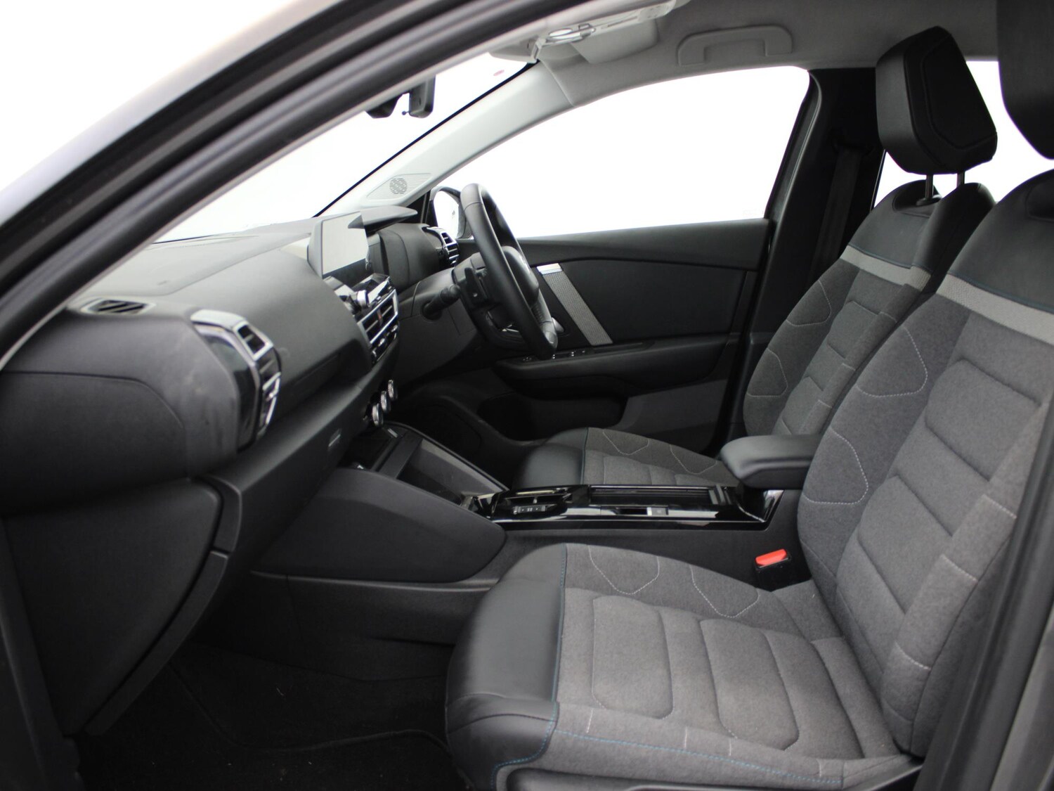 Used Citroen C4 2022 for sale - 77348510: Photo 11