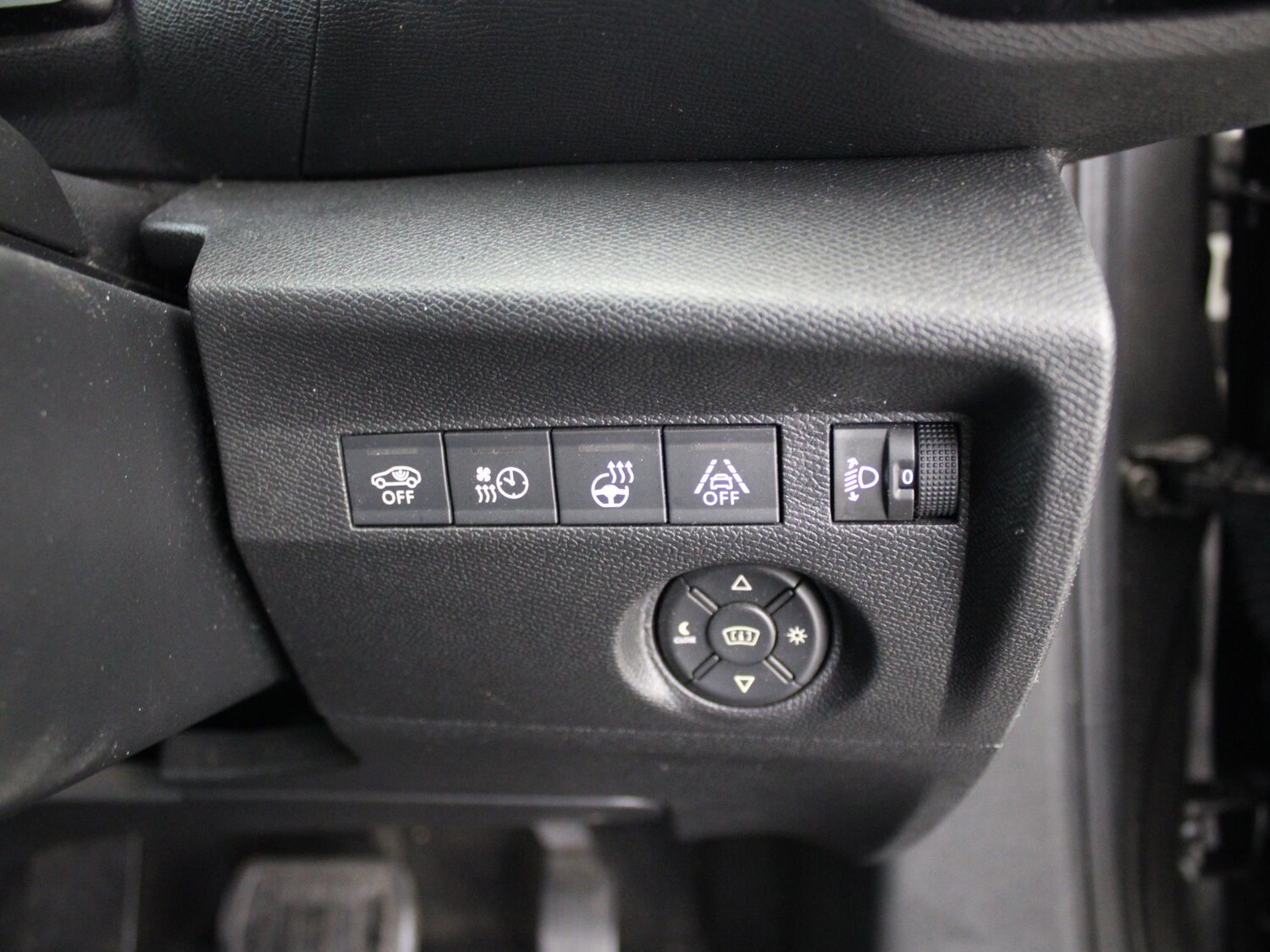 Used Citroen C4 2022 for sale - 77398075: Photo 32