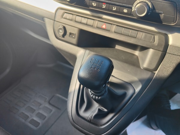Used Vauxhall Vivaro 2022 for sale - 76274834: Photo 10